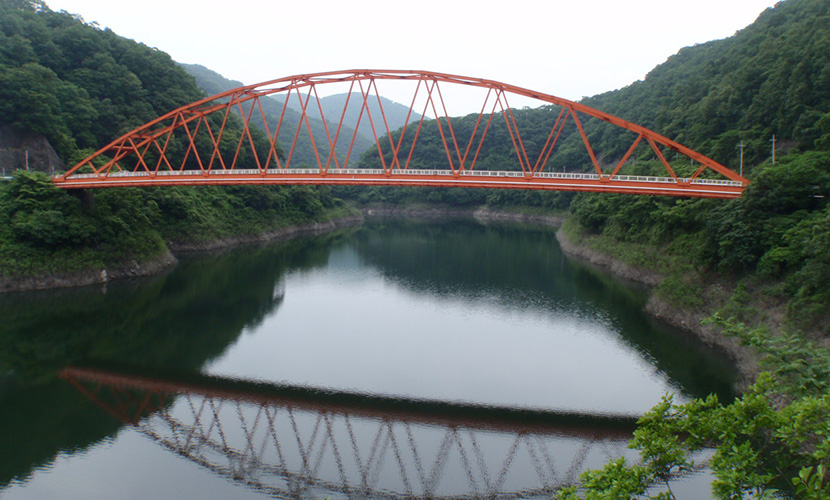 知明さくら橋